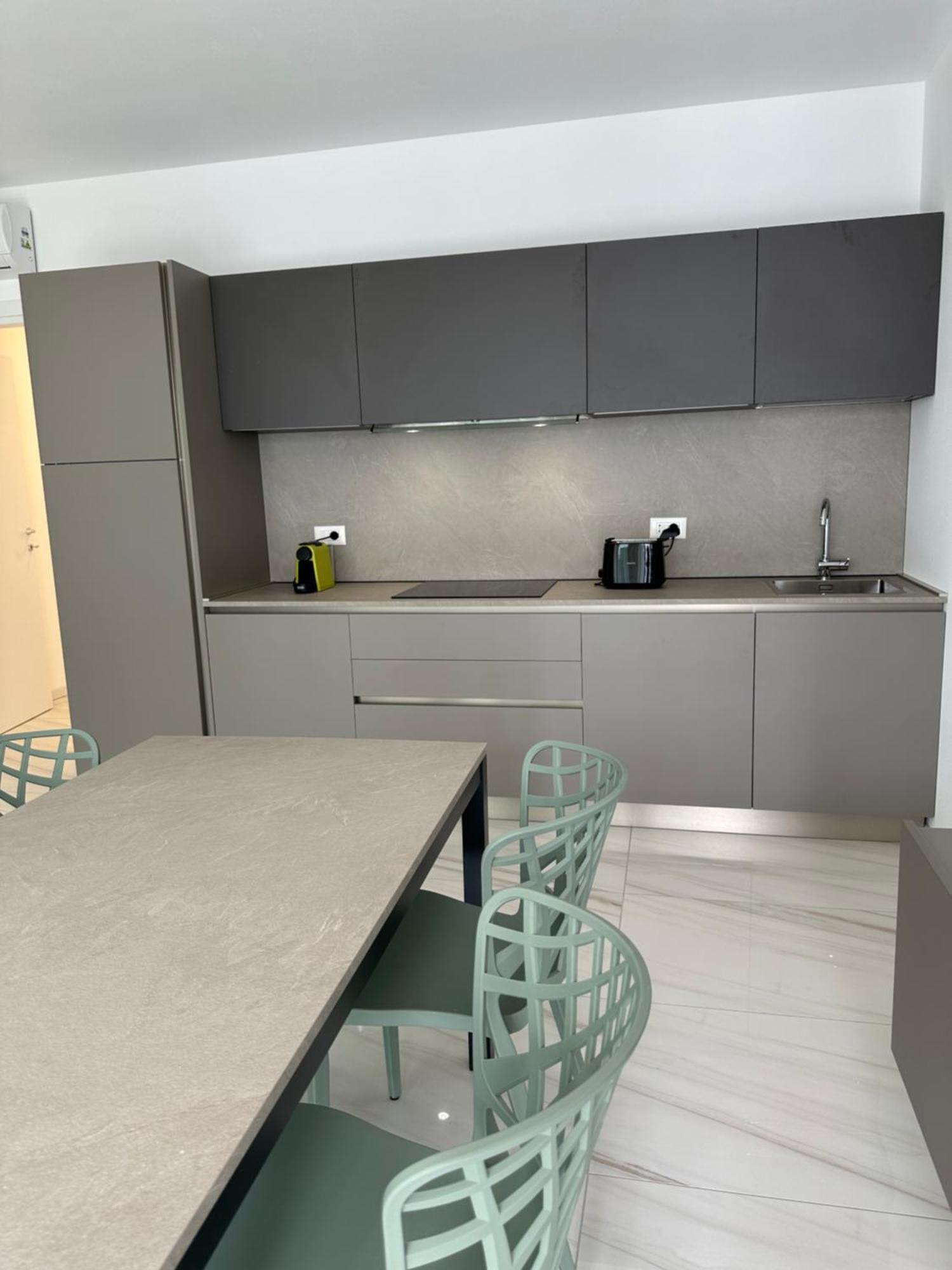 Beach Palace With Small Swimming Pool, Private Beach, Parking Lido di Jesolo Ngoại thất bức ảnh