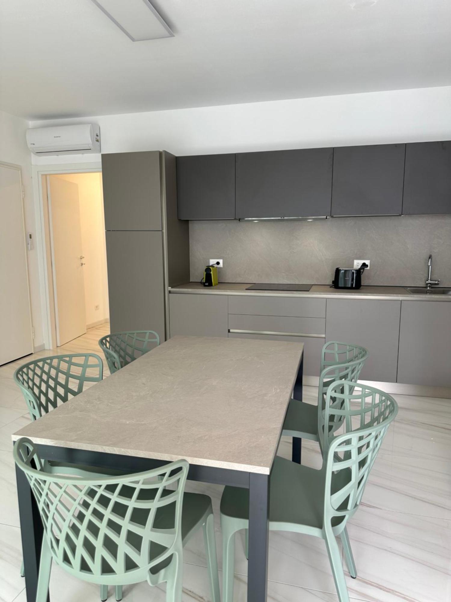 Beach Palace With Small Swimming Pool, Private Beach, Parking Lido di Jesolo Ngoại thất bức ảnh