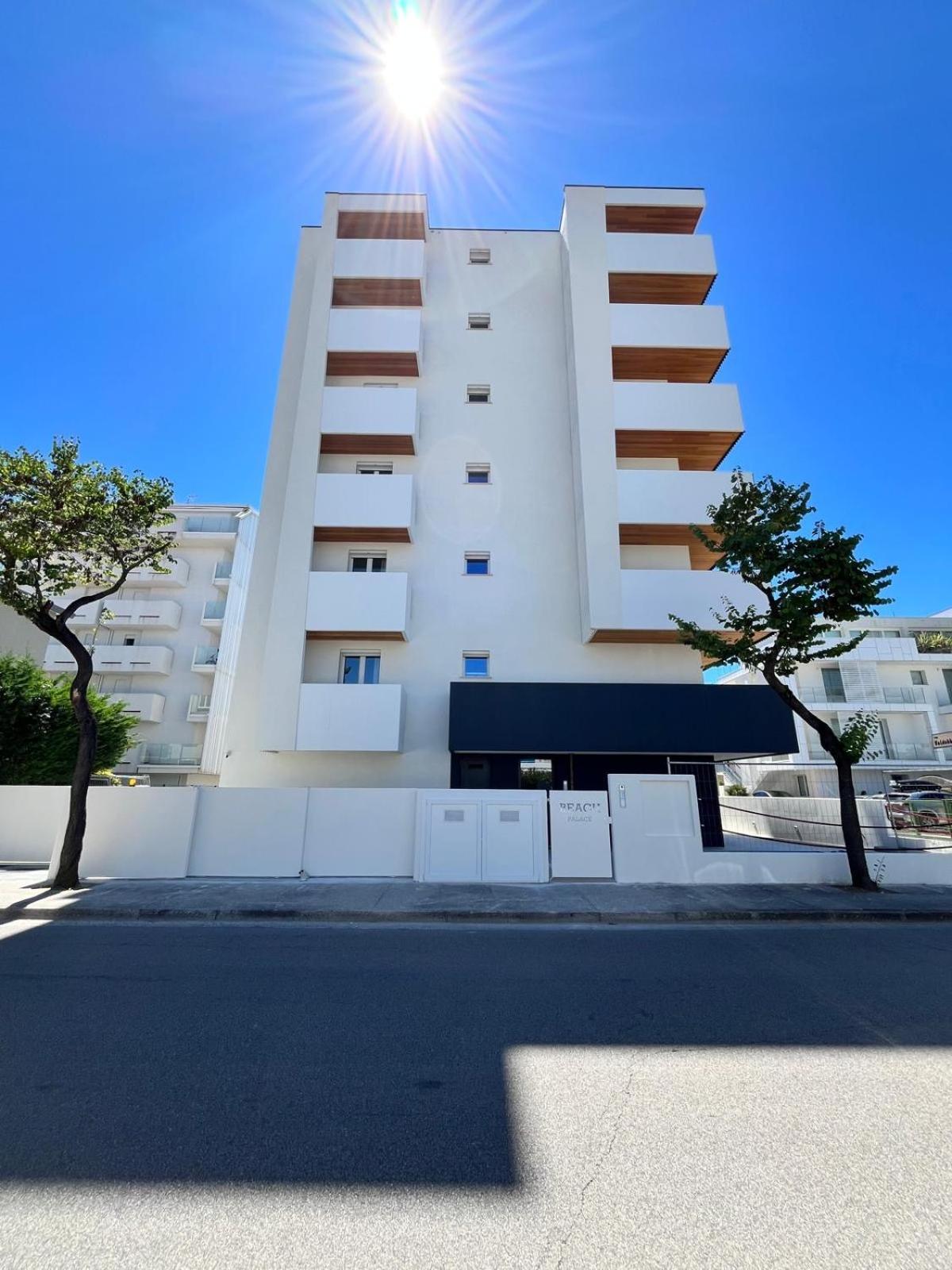 Beach Palace With Small Swimming Pool, Private Beach, Parking Lido di Jesolo Ngoại thất bức ảnh