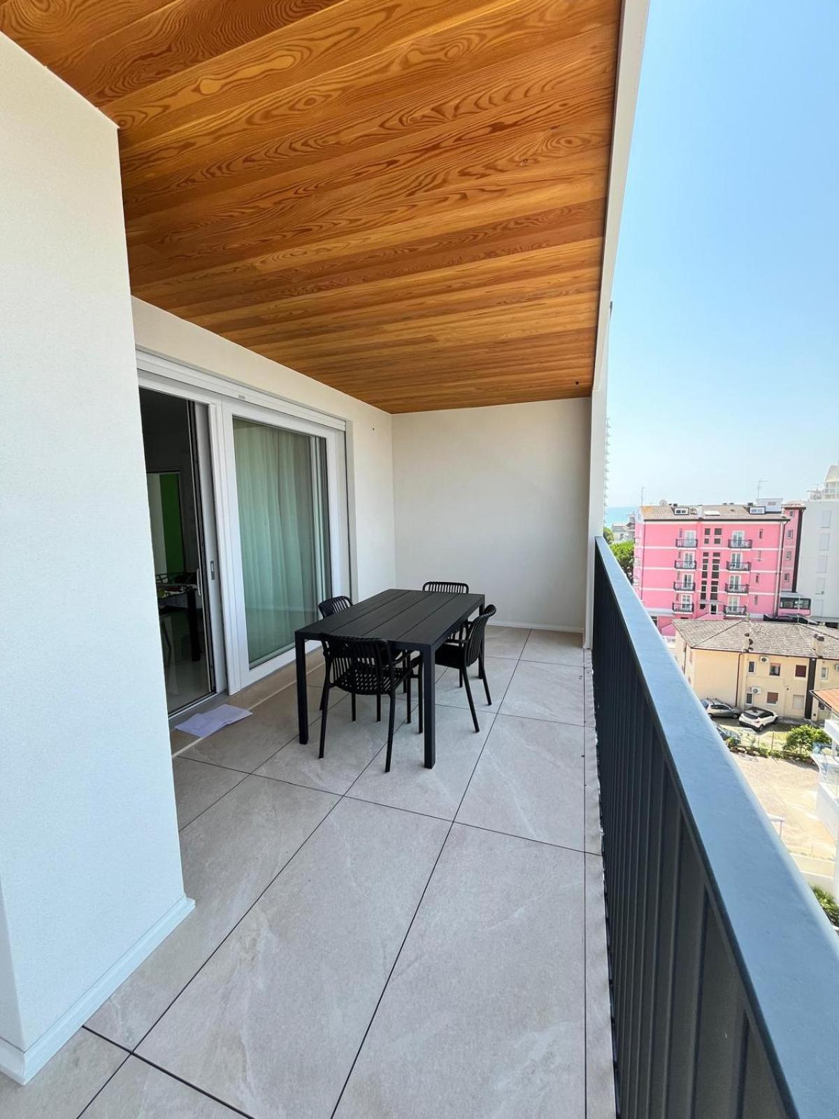 Beach Palace With Small Swimming Pool, Private Beach, Parking Lido di Jesolo Ngoại thất bức ảnh
