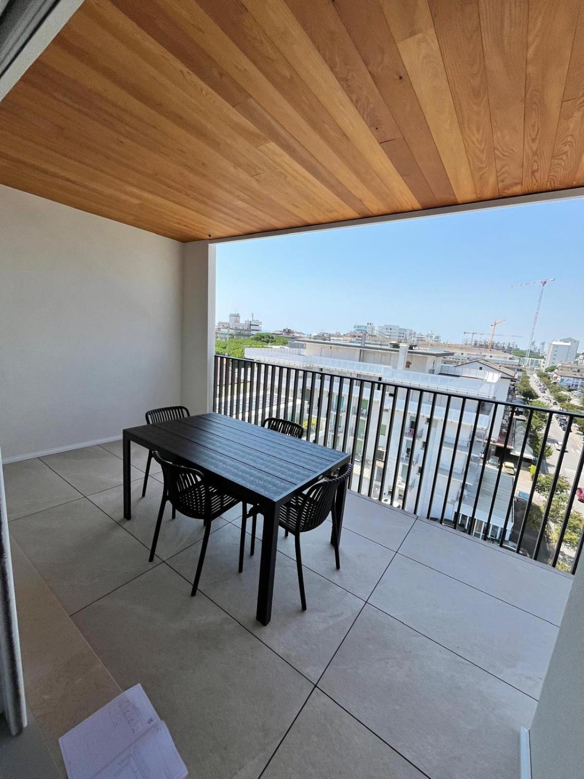 Beach Palace With Small Swimming Pool, Private Beach, Parking Lido di Jesolo Ngoại thất bức ảnh