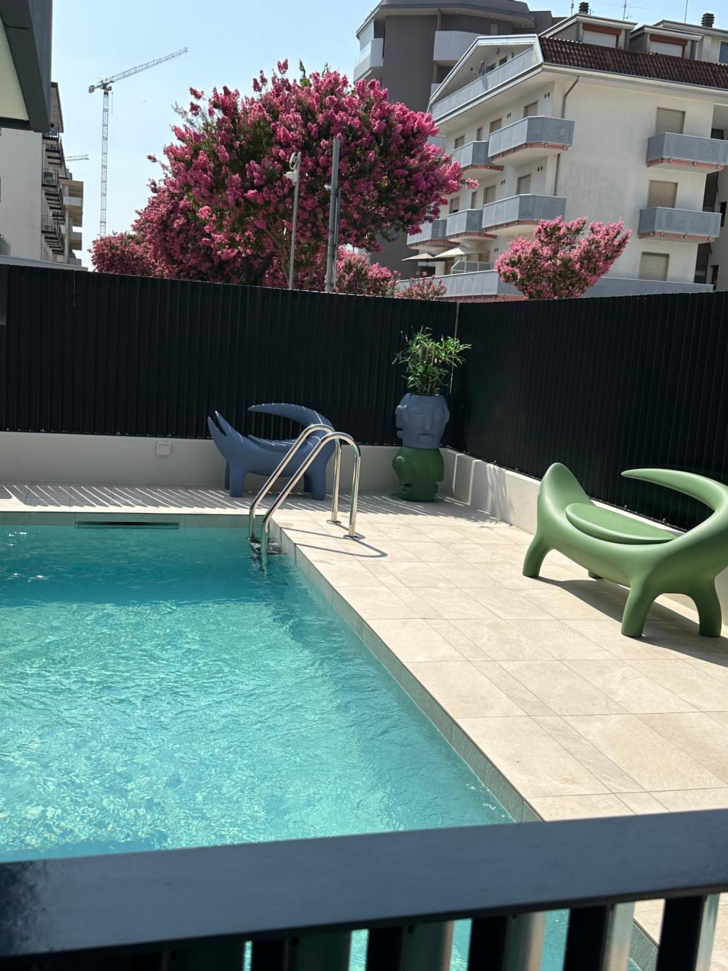 Beach Palace With Small Swimming Pool, Private Beach, Parking Lido di Jesolo Ngoại thất bức ảnh