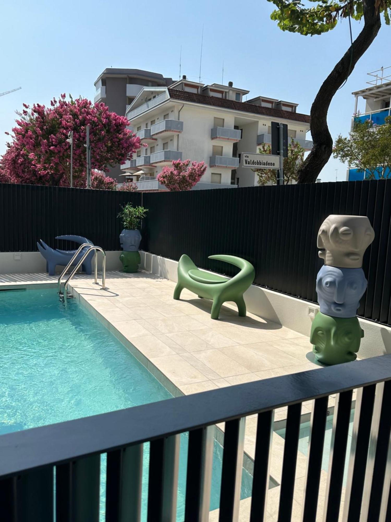 Beach Palace With Small Swimming Pool, Private Beach, Parking Lido di Jesolo Ngoại thất bức ảnh